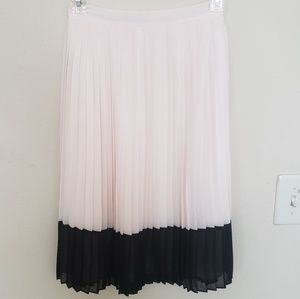 Midi-length pleated Forever 21 skirt